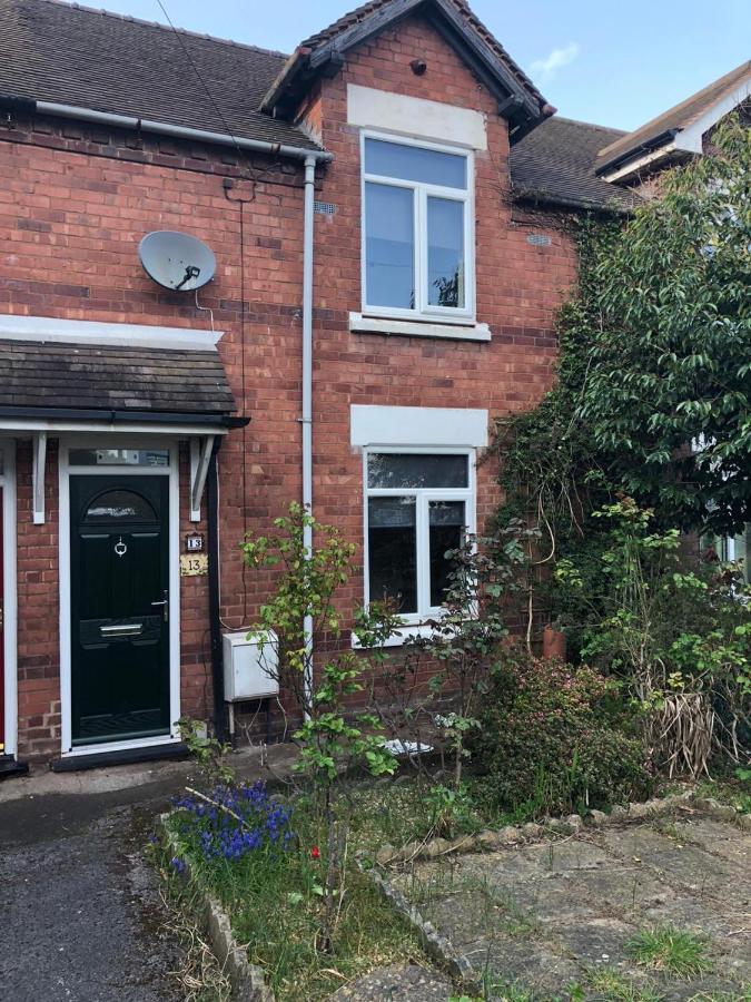 Cannock House ~ 4 Bedrooms All With Ensuite. รูจลีย์ ภายนอก รูปภาพ
